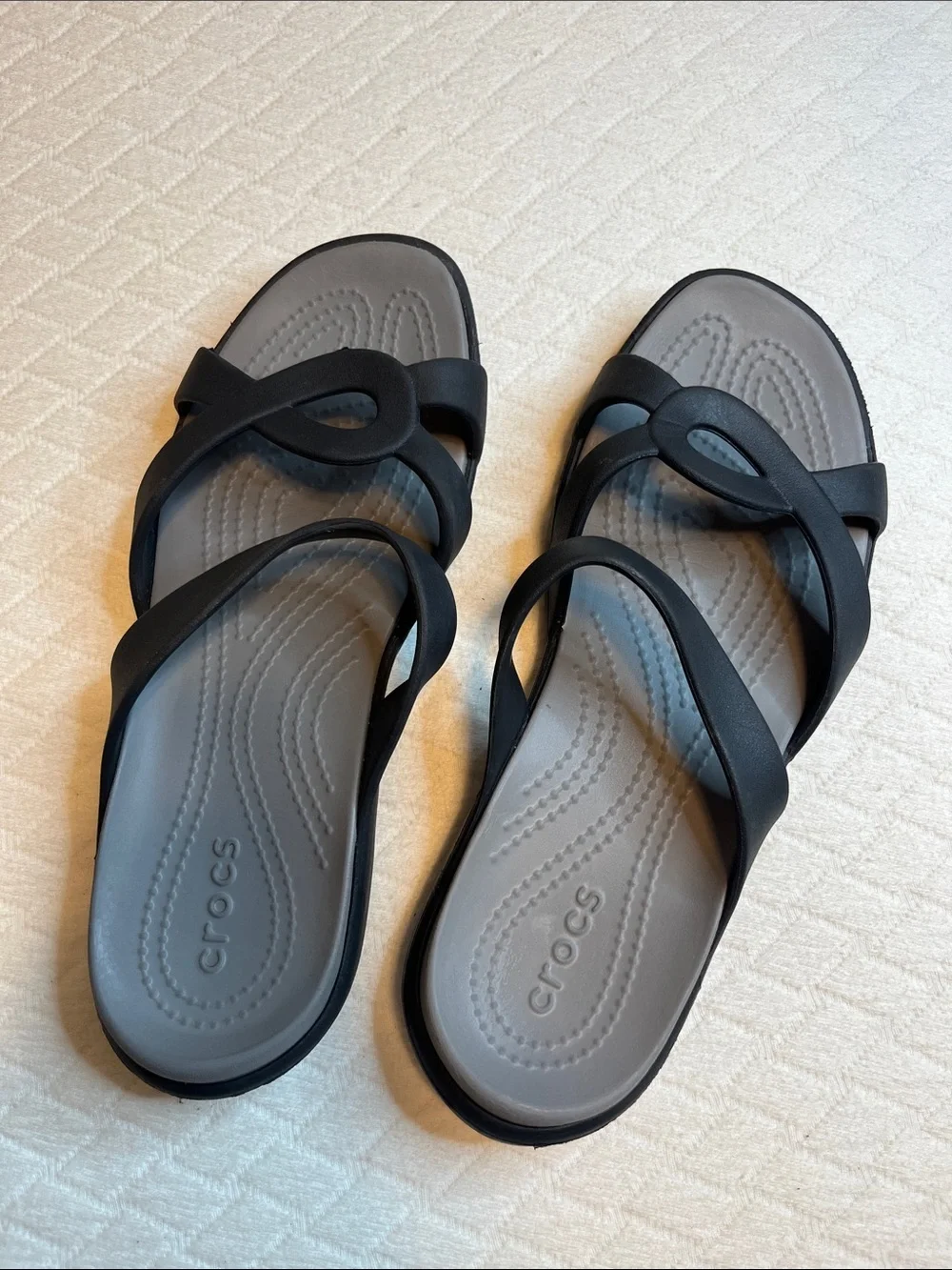 CROCS Women's Black & Gray Strappy Slide Sandals, w9 - Picture 1 of 5